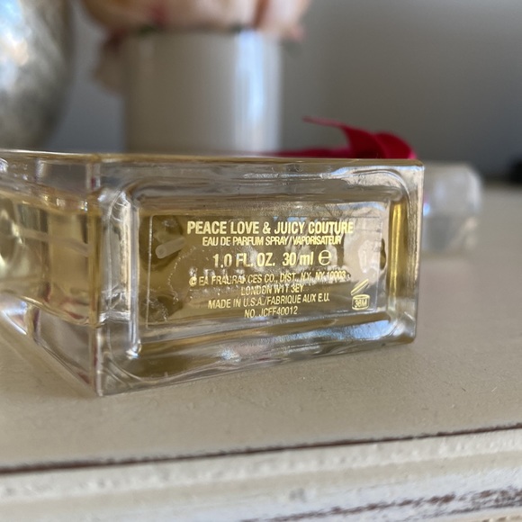 Juicy Couture Peace & Love perfume - Picture 6 of 7